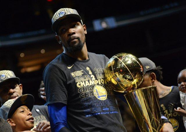 多支球队引 多支球队引